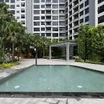Luxury Skyline Suite By Psm